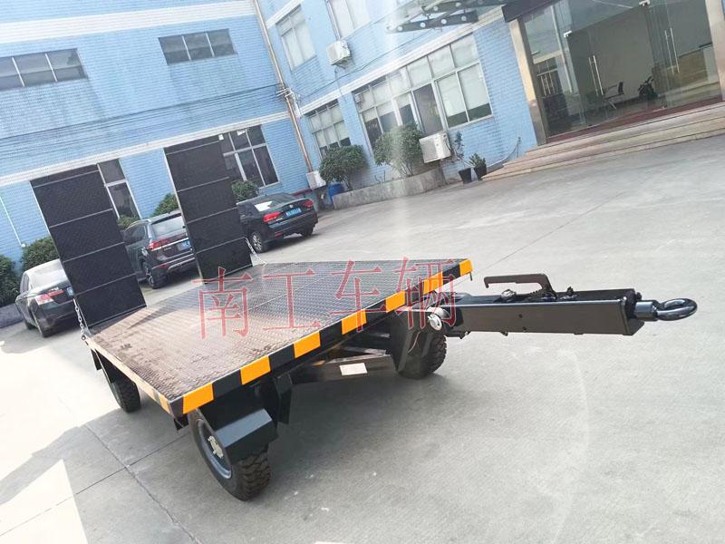 3吨带爬梯工业牵引华体会手机在线官网-华体会（中国）