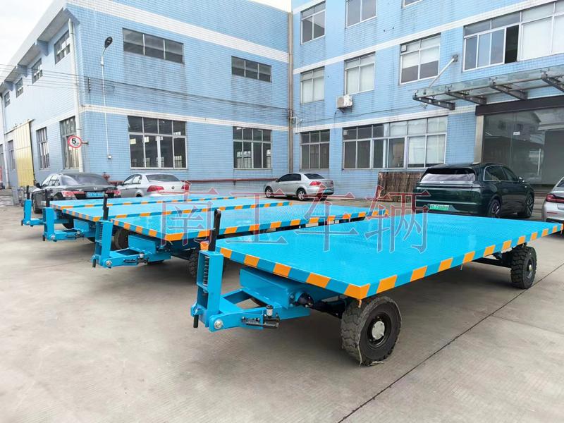 6吨华体会手机在线官网-华体会（中国）蓝色 带减震带刹车工具拖车