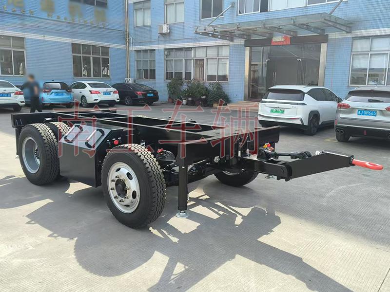 6.5吨自走式电动拖车底盘 电动华体会手机在线官网-华体会（中国）