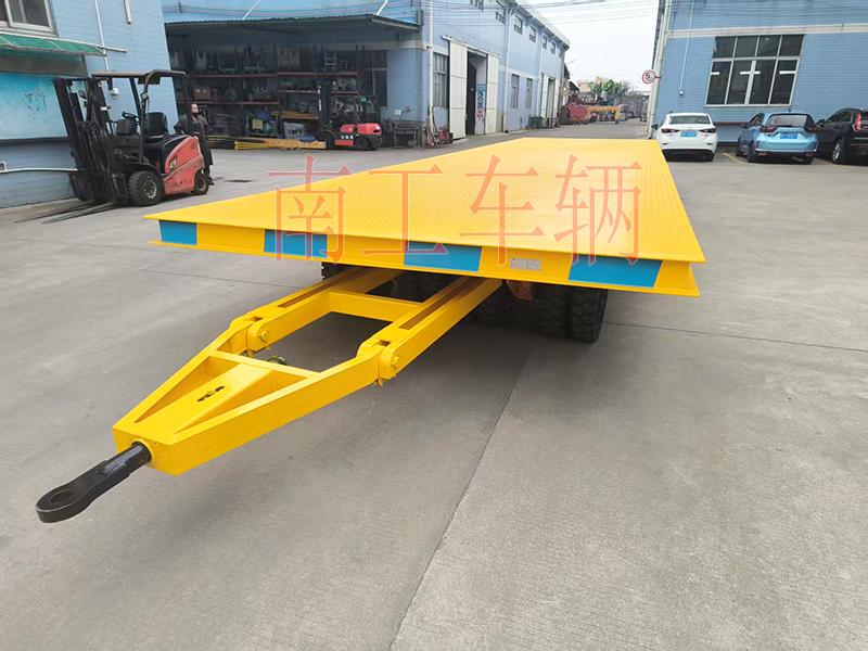 30吨重型12米牵引华体会手机在线官网-华体会（中国） 全挂车橙色