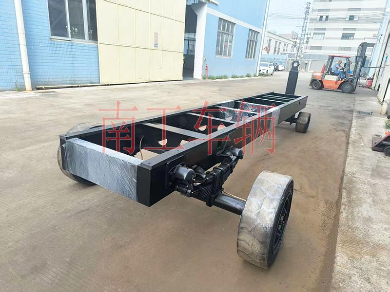 10吨牵引骨架式华体会手机在线官网-华体会（中国） 全挂拖车底盘