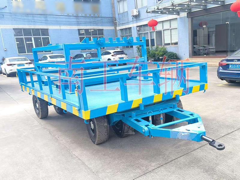 15吨护栏型华体会手机在线官网-华体会（中国）带卷料夹工具拖车